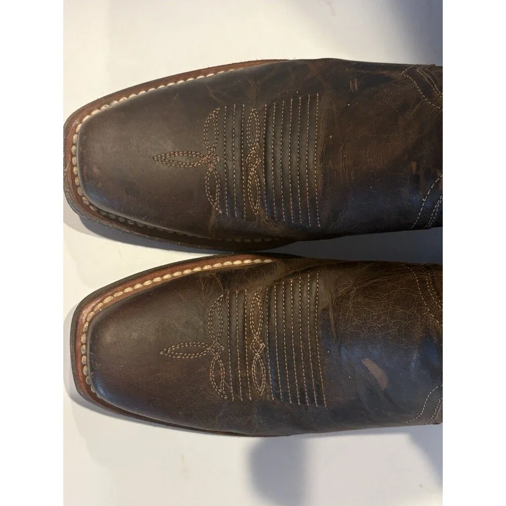 Ariat Women's Autry Western Boots, crafted from distressed 8B